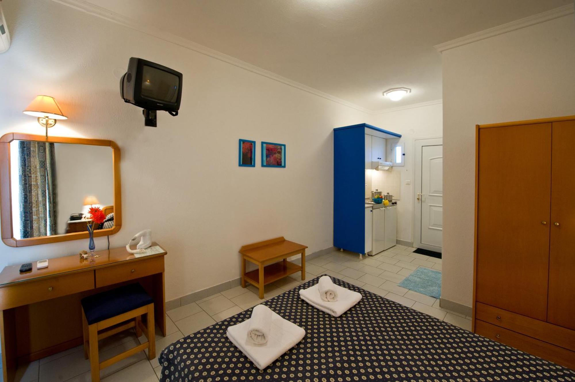 Lazaridis Luxury Studios & Apartments Nea Roda Buitenkant foto