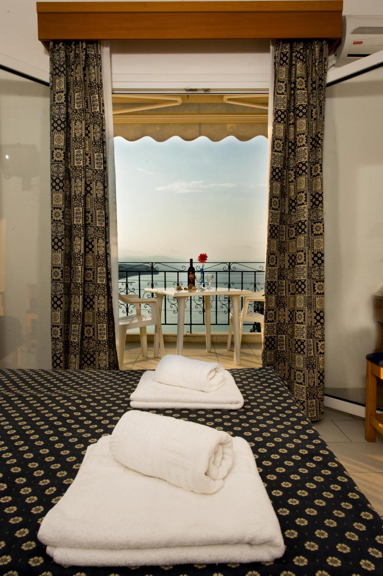 Lazaridis Luxury Studios & Apartments Nea Roda Buitenkant foto