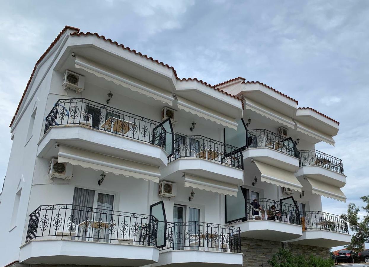 Lazaridis Luxury Studios & Apartments Nea Roda Buitenkant foto