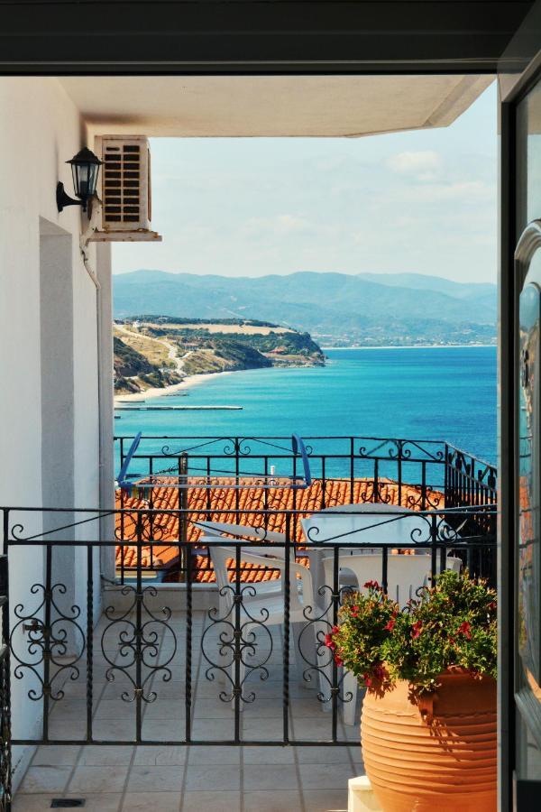 Lazaridis Luxury Studios & Apartments Nea Roda Buitenkant foto
