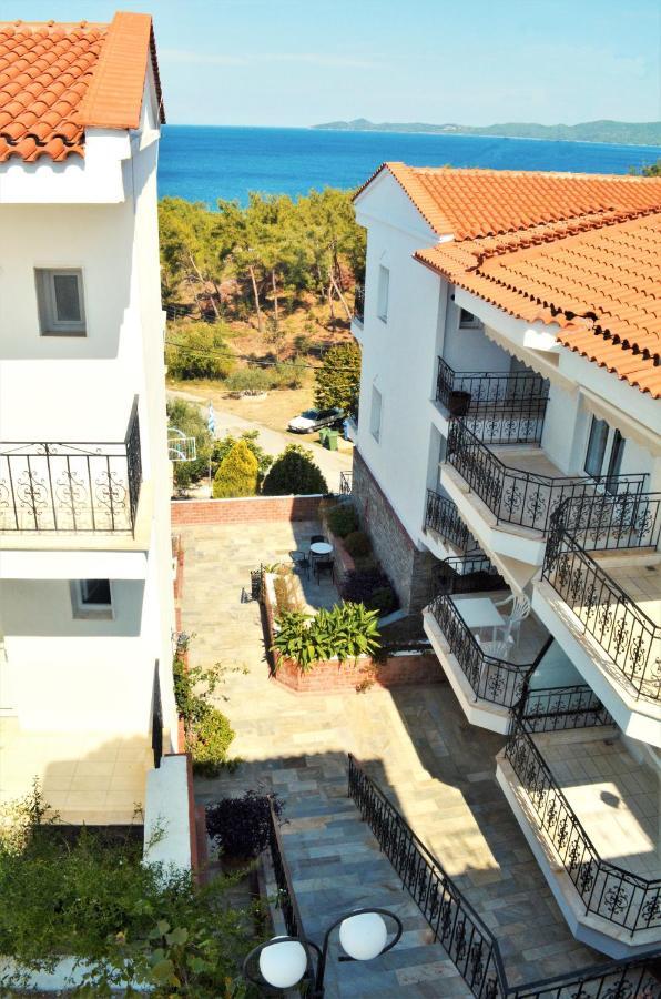 Lazaridis Luxury Studios & Apartments Nea Roda Buitenkant foto