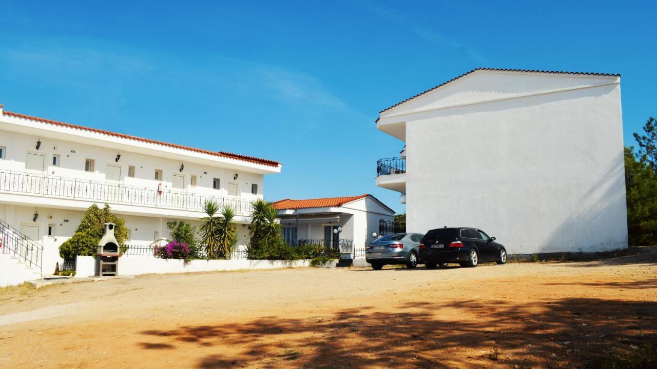 Lazaridis Luxury Studios & Apartments Nea Roda Buitenkant foto